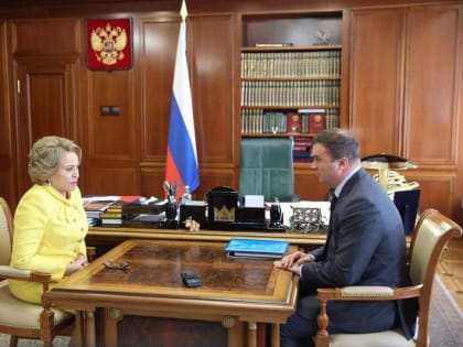 Глава Омской области Виталий Хоценко встретился с Валентиной Матвиенко