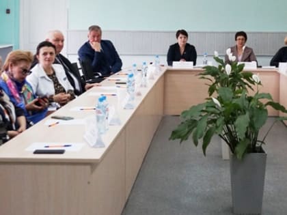 В Красноярском медицинском колледже Крутовского обсудили перспективы подготовки специалистов среднего звена