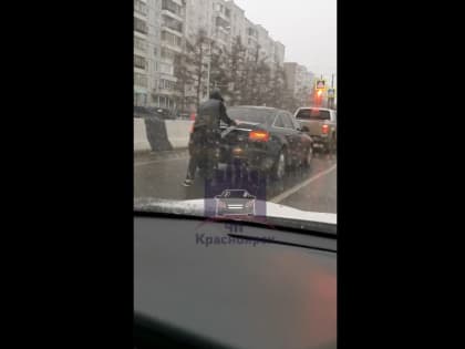 16-летний подросток катался по Красноярску на Audi без номеров