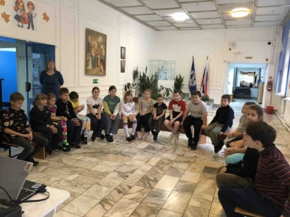 Православные гимназисты изучают природу и веру