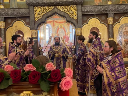 В Неделю 3-ю Великого поста епископ Агафангел совершил Литургию в храме новомучеников и исповедников Церкви Русской города Норильска