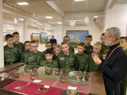 Семиклассникам Кадетского корпуса рассказали о святых старцах, новомучениках и подвижниках благочестия ачинской земли