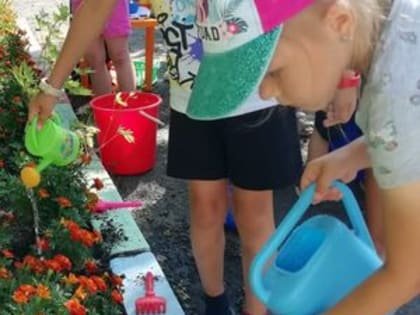 Нескучный субботник прошел в детском саду Кировского района