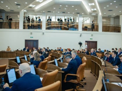 Сегодняшняя реальность вновь пугает депутатов ЗС края из-за пожаров 2022 года