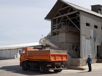 «Край без хлеба не останется»: спикер и депутаты обсудили проблемы АПК