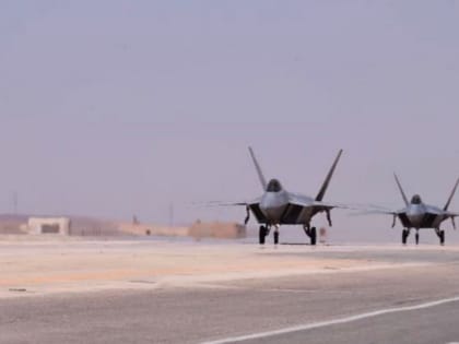 Новейшие истребители США F-22 Raptor переброшены в Сирию