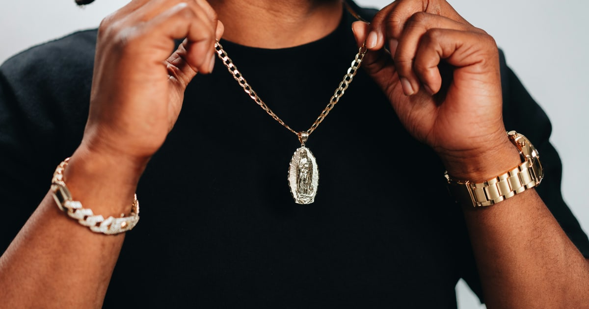 Discover Memory Jewelry: Information, Resources, and Insights