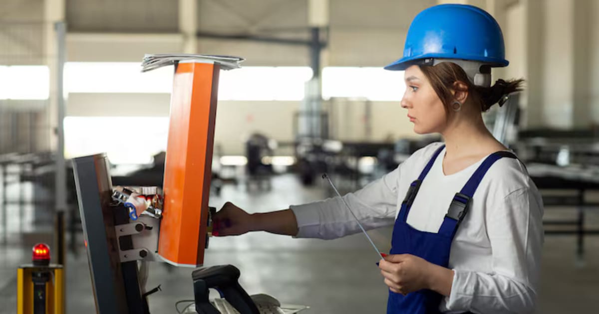 CNC Punch Press Machines Detailed Guide for Beginners and Industry Professionals