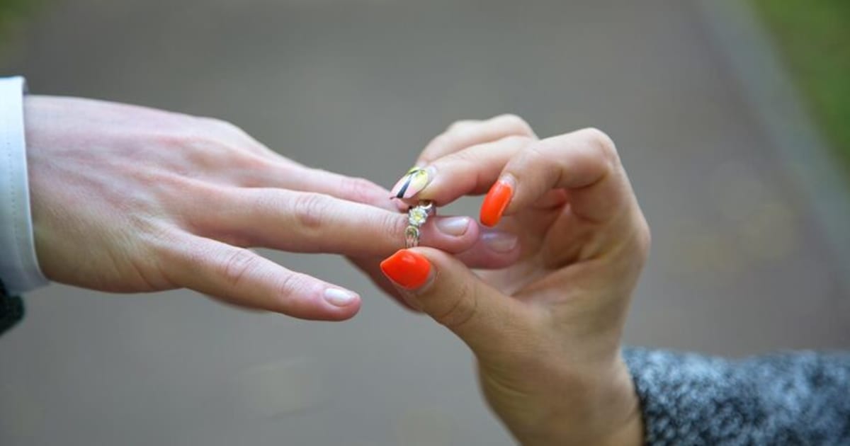 Understanding Halo Engagement Rings: Detailed Explanation, Designs, and Important Facts