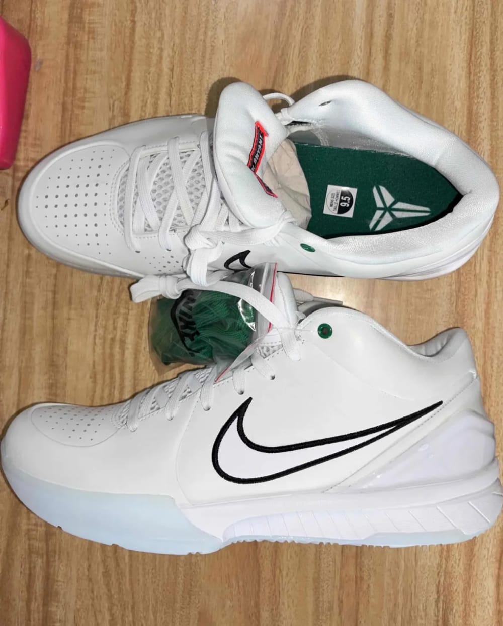 Nike Kobe 4 Protro Draft Day Milwaukee Bucks IM0559-103 2026 colourway detail