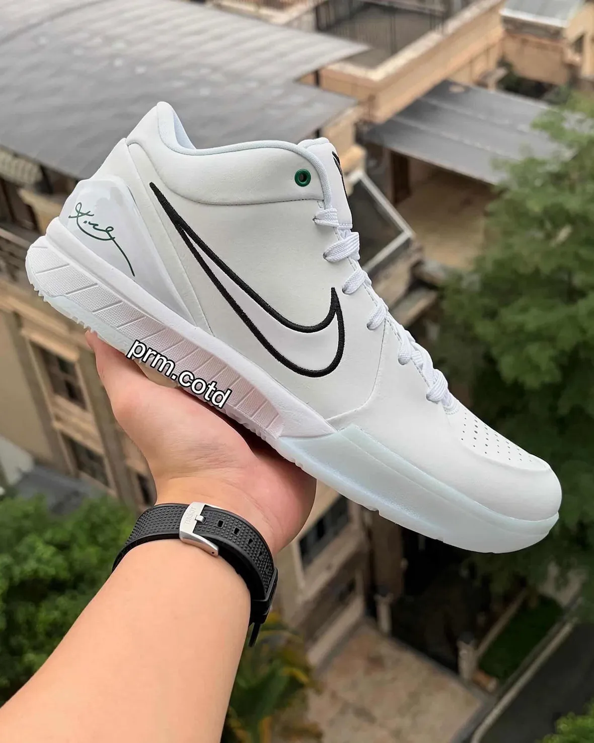 Nike Kobe 4 Protro Draft Day Boston Celtics IM0559-105 2026 on-feet angle