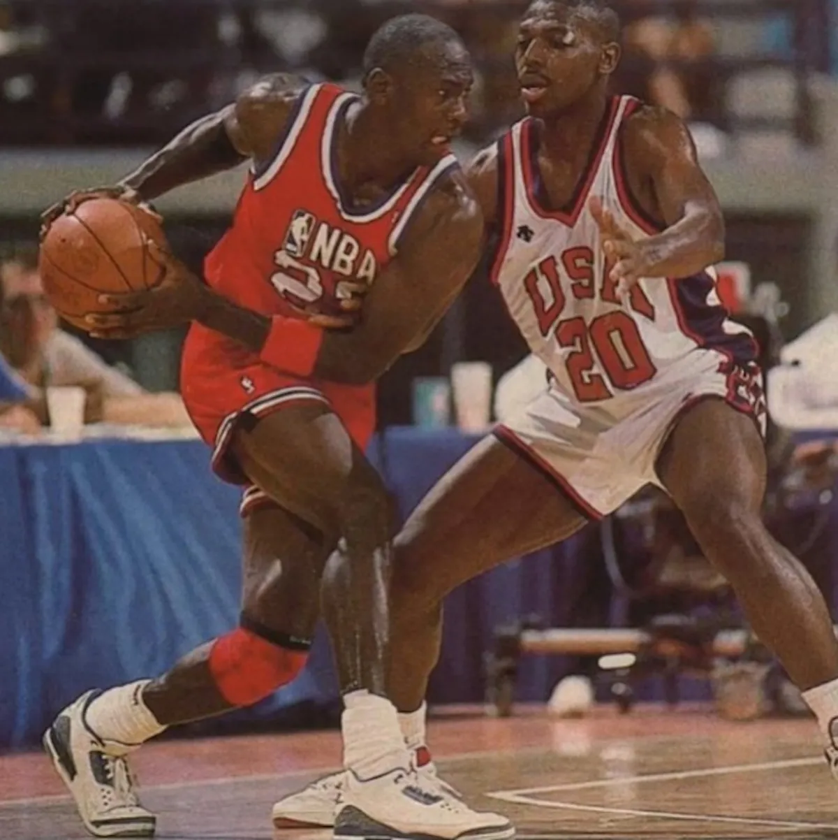 Michael Jordan wearing original Air Jordan 3 True Blue on court 1988 Chicago Bulls