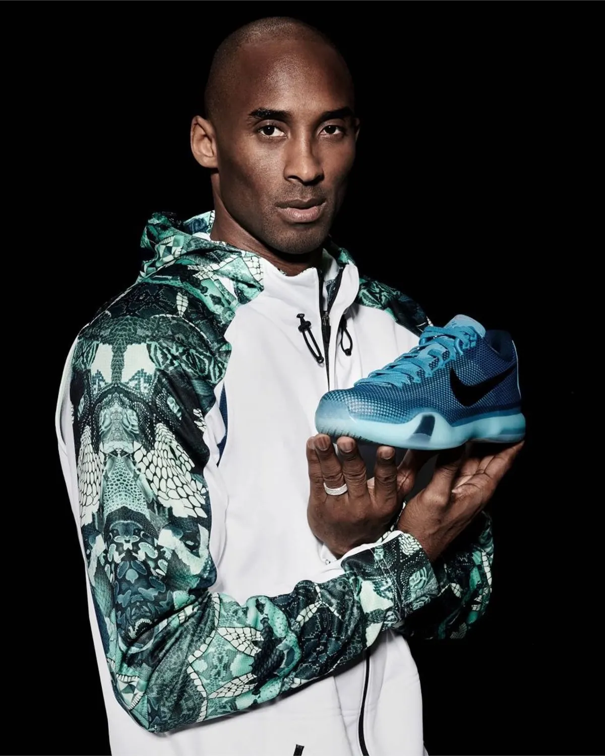 Kobe Bryant 5AM Flight diving board clip that inspired the Nike Kobe 10 colourway