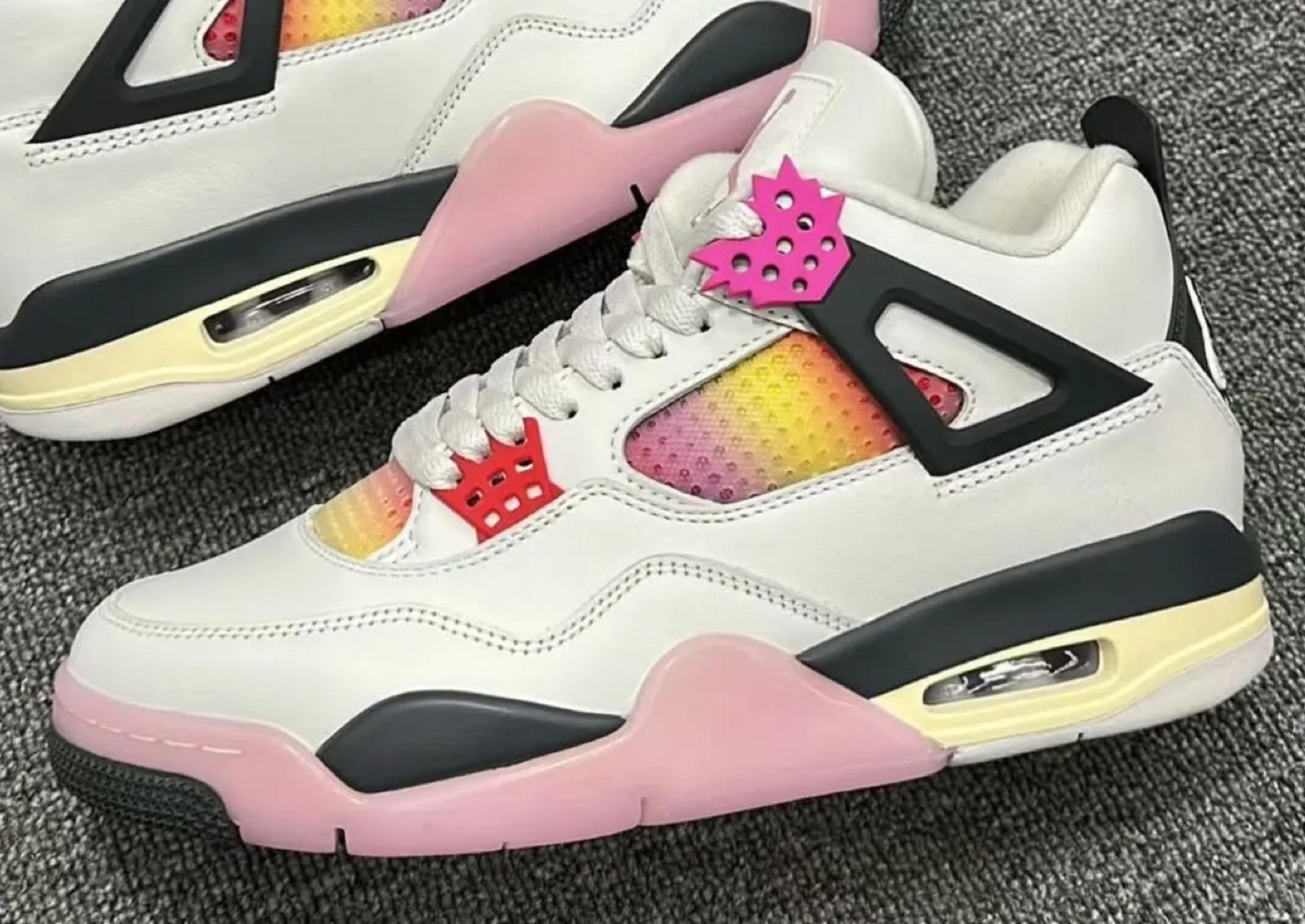Air Jordan 4 Retro "Comic"