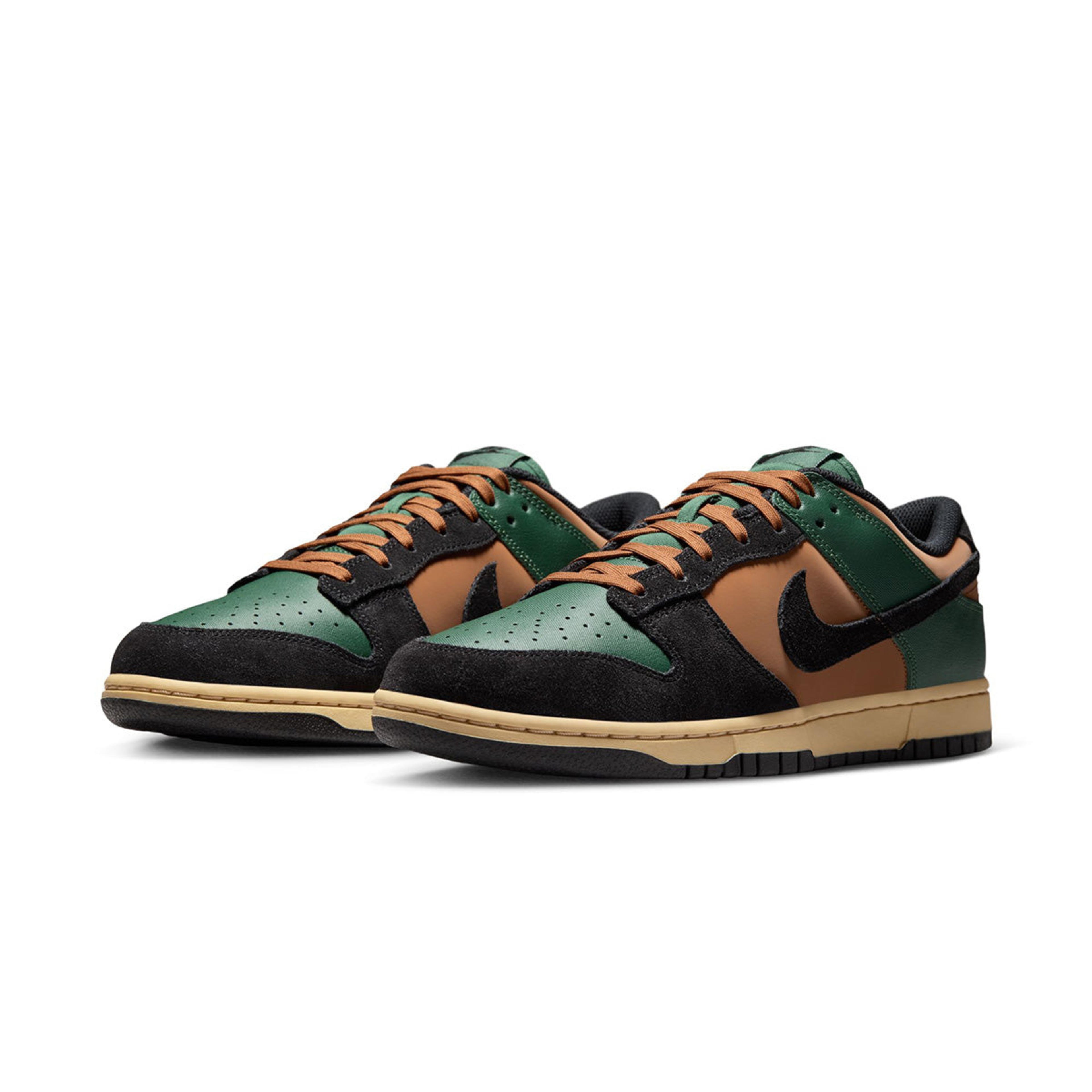Nike Nike Dunk Low Retro view 2