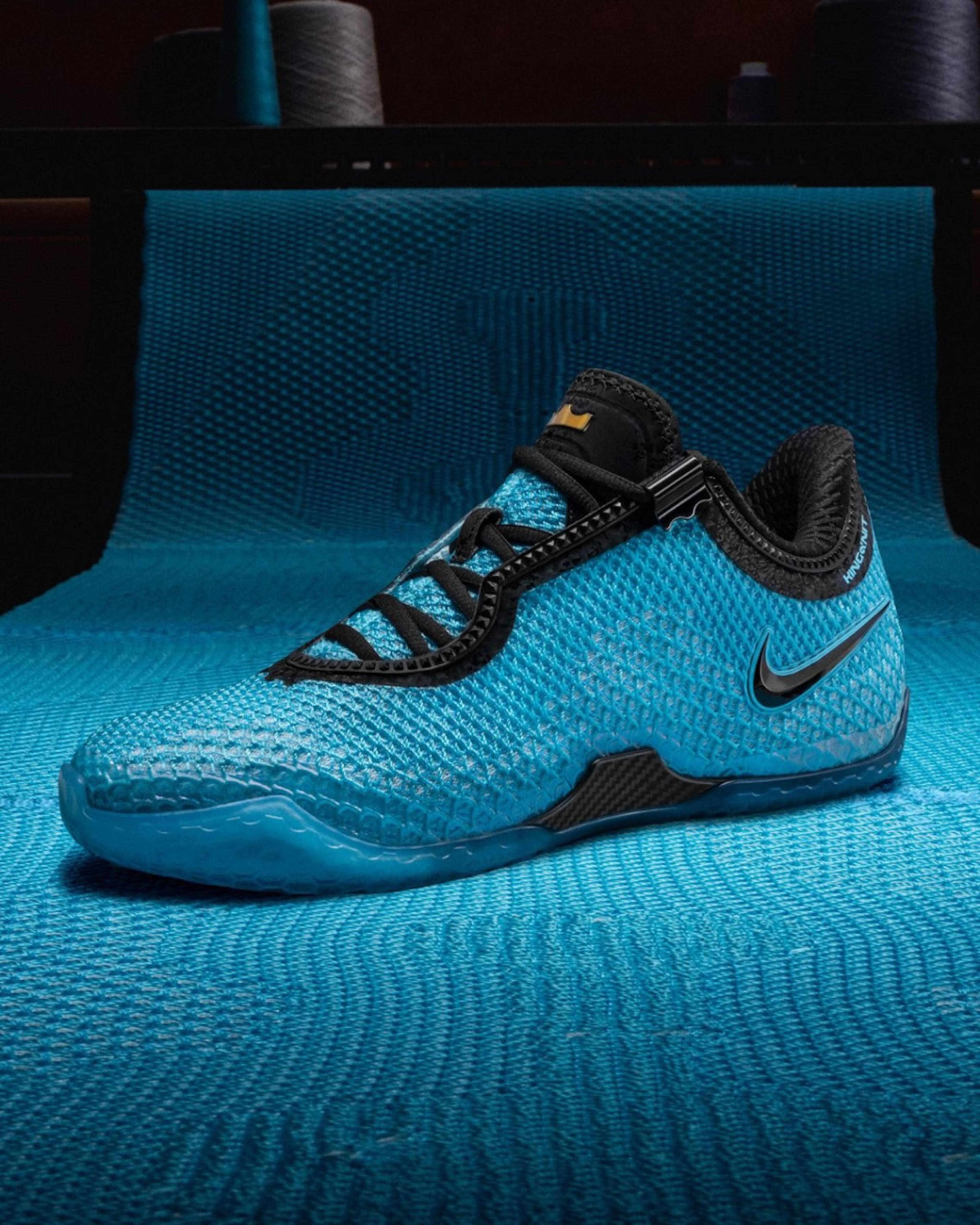 Nike LeBron 24 "Stars" view 1