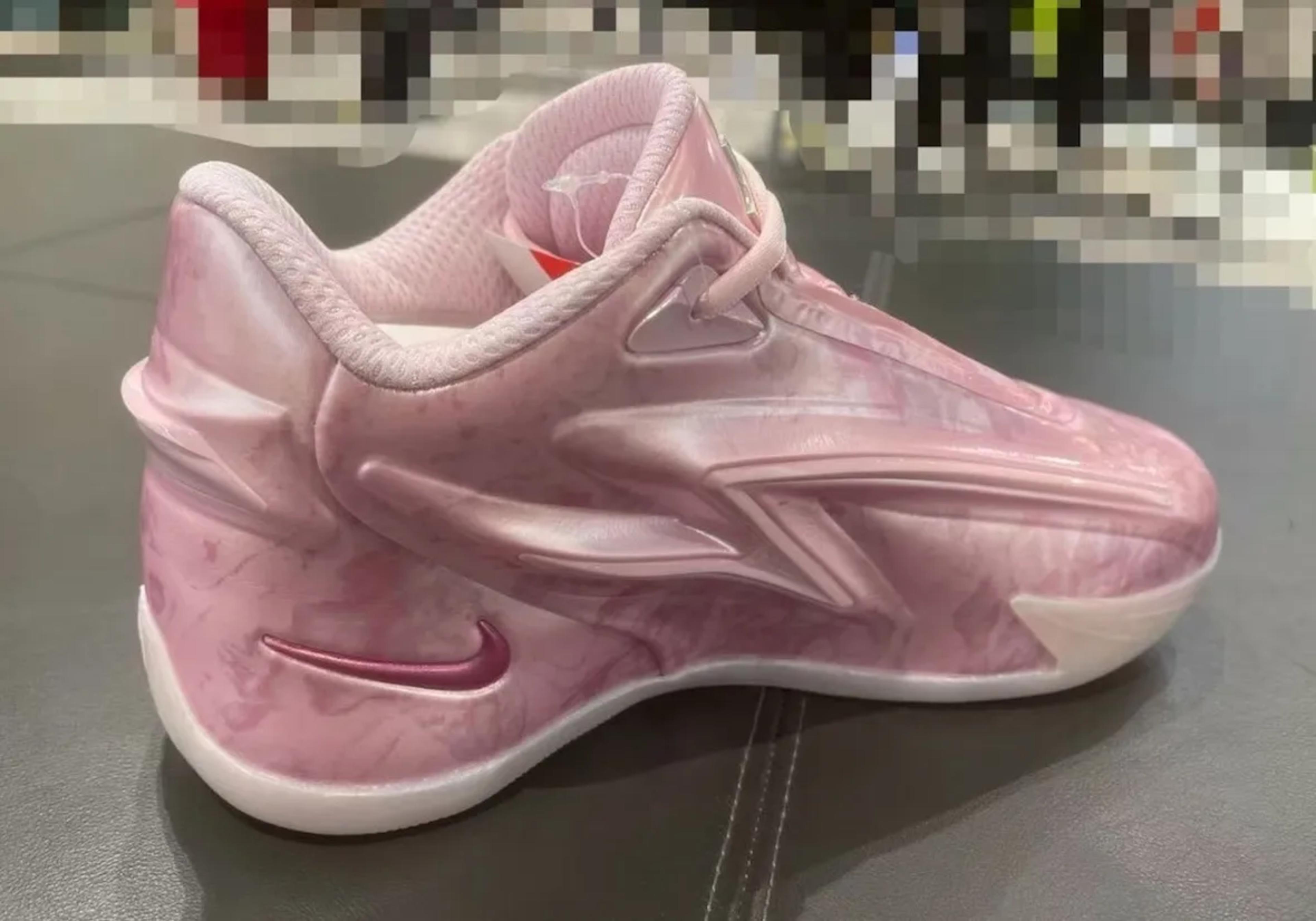 Nike KD 19 "Aunt Pearl" view 2