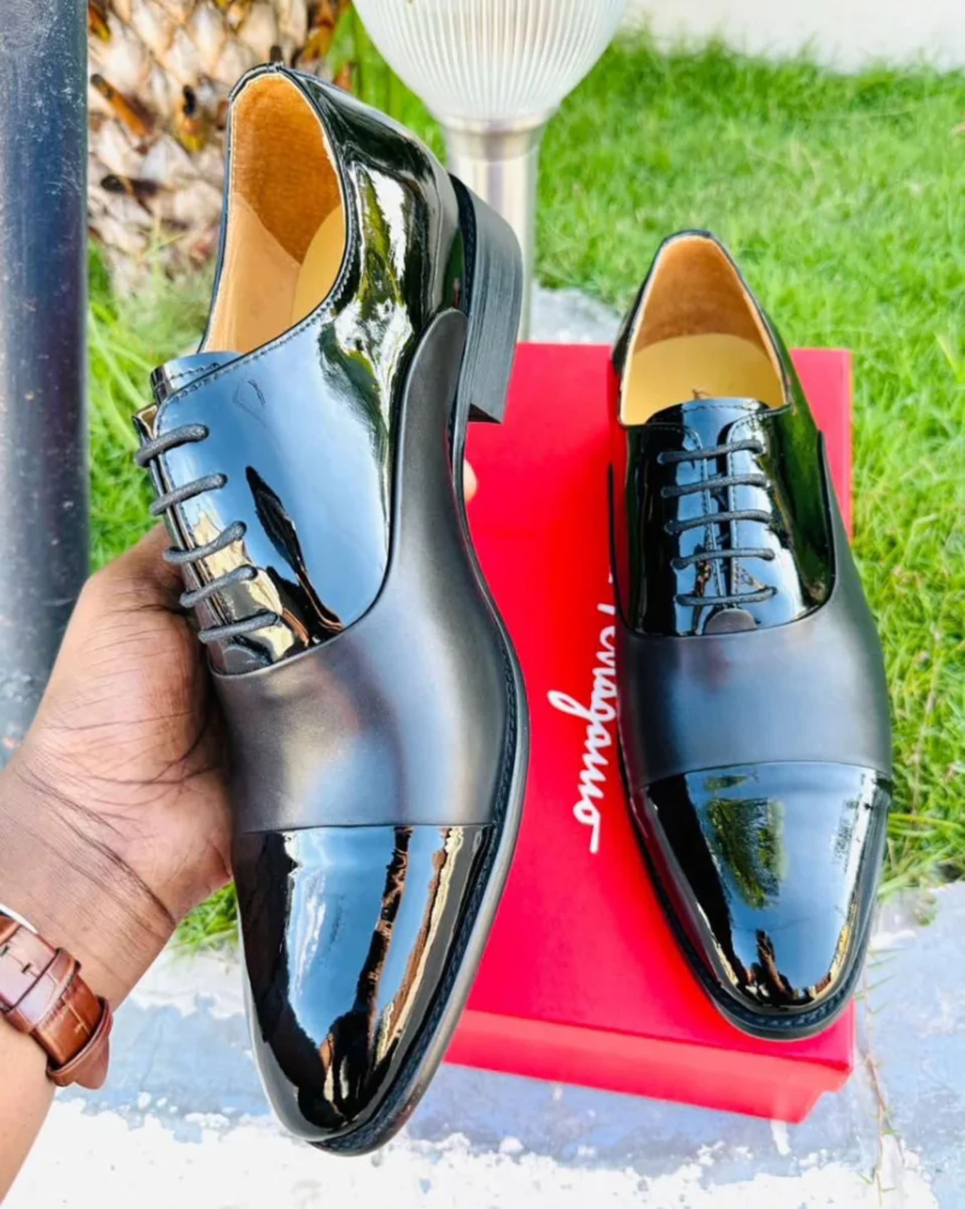 Men's official shoes 