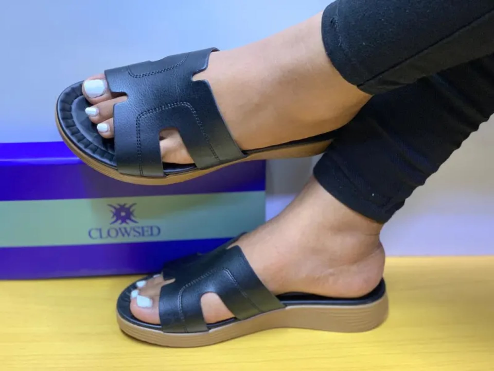 Clowsed Womenβs Comfort Slide Sandals