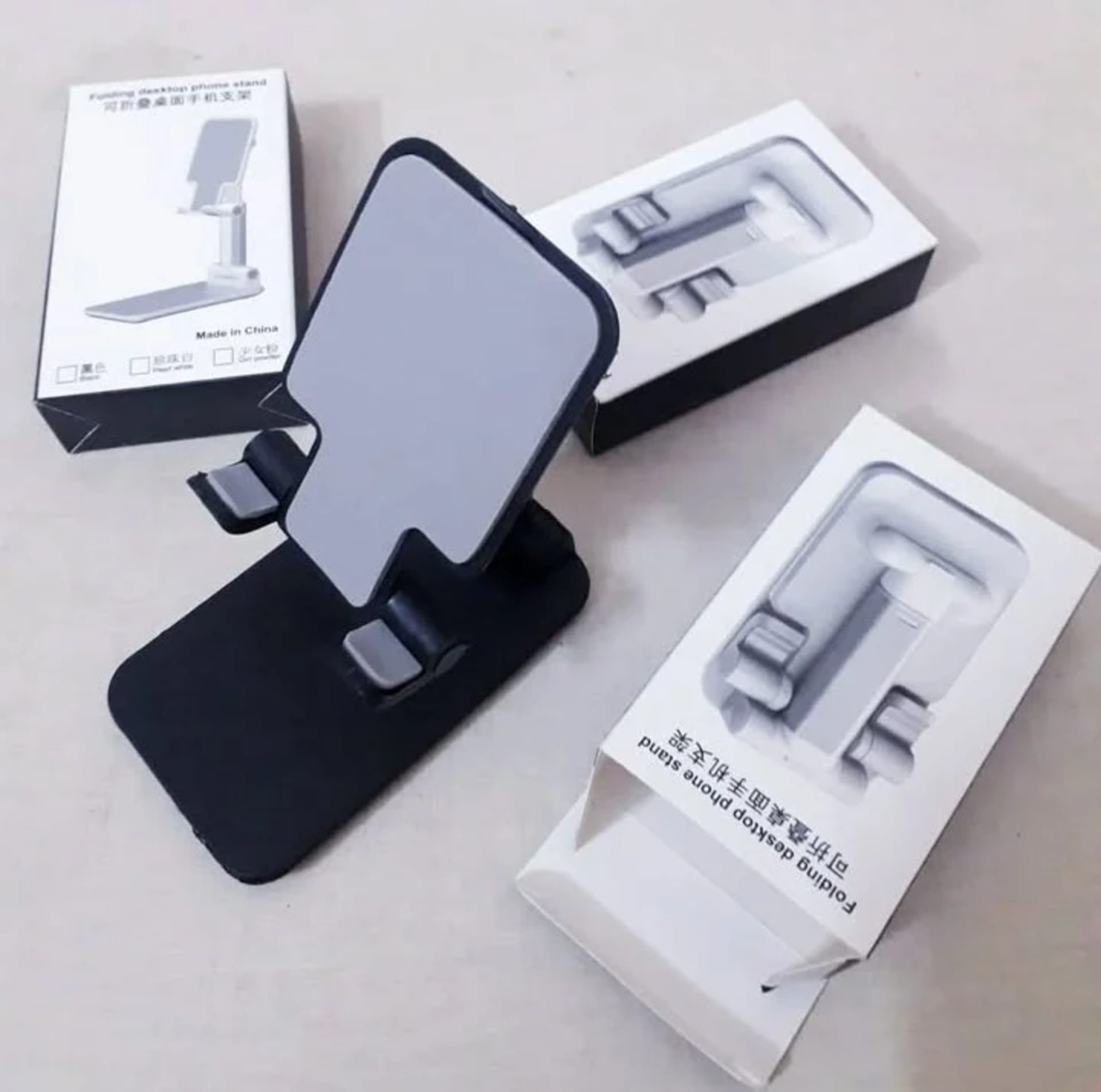 Foldable  phone stand