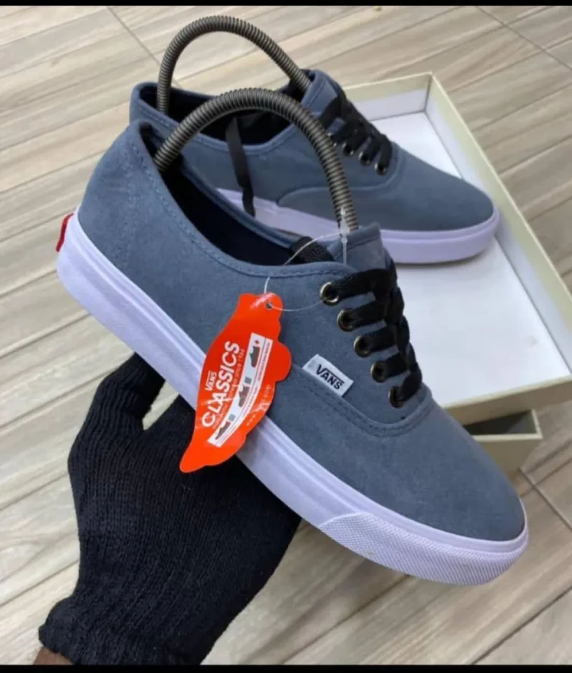 Vans unisex shoes