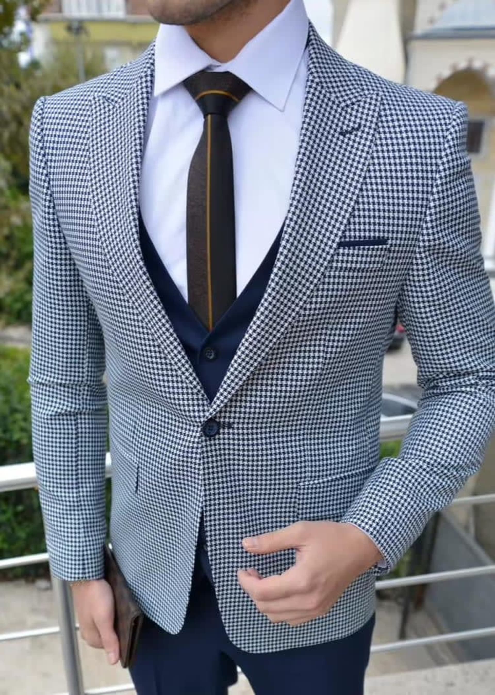 Suit smash