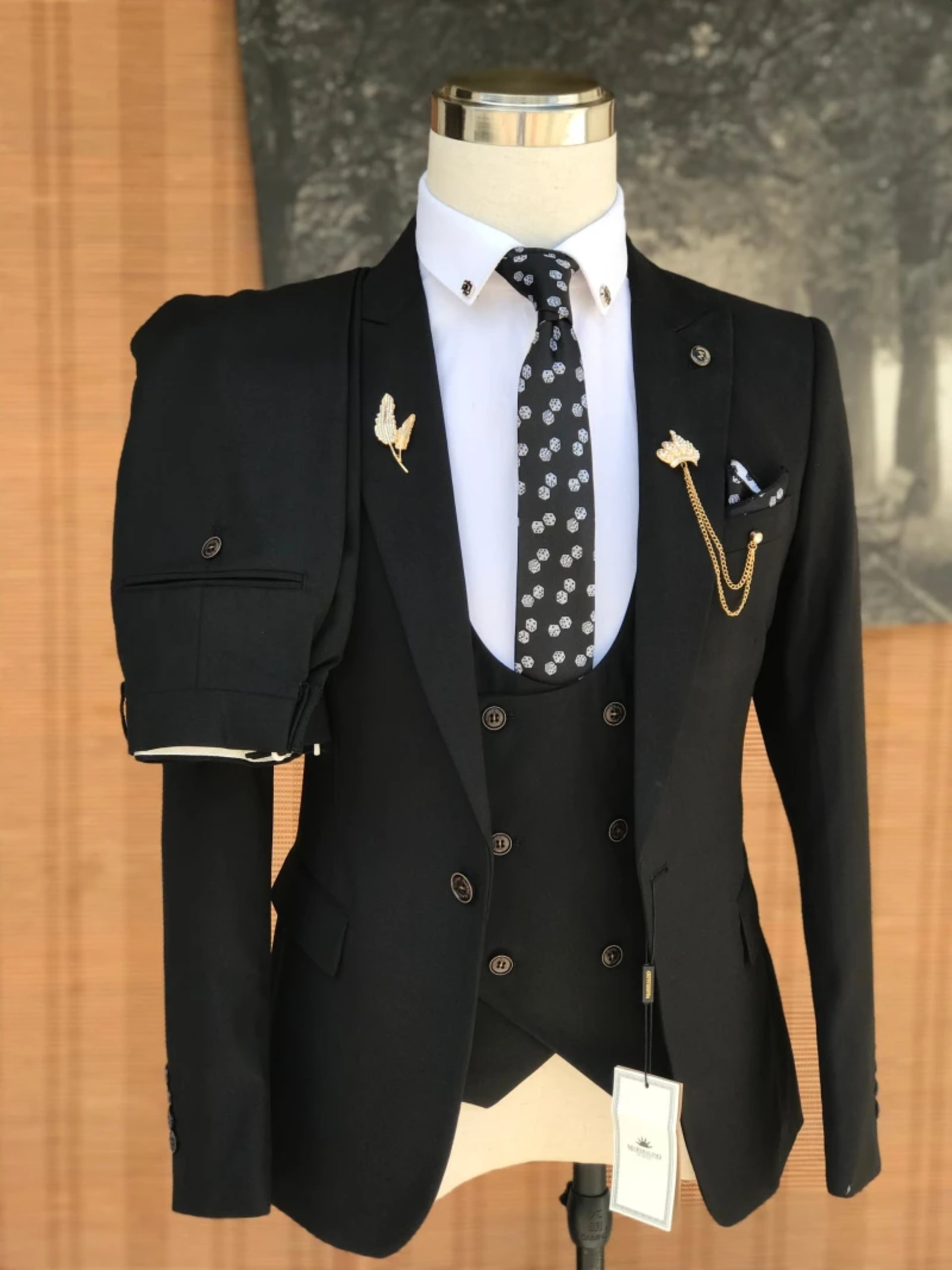 Men's suits 