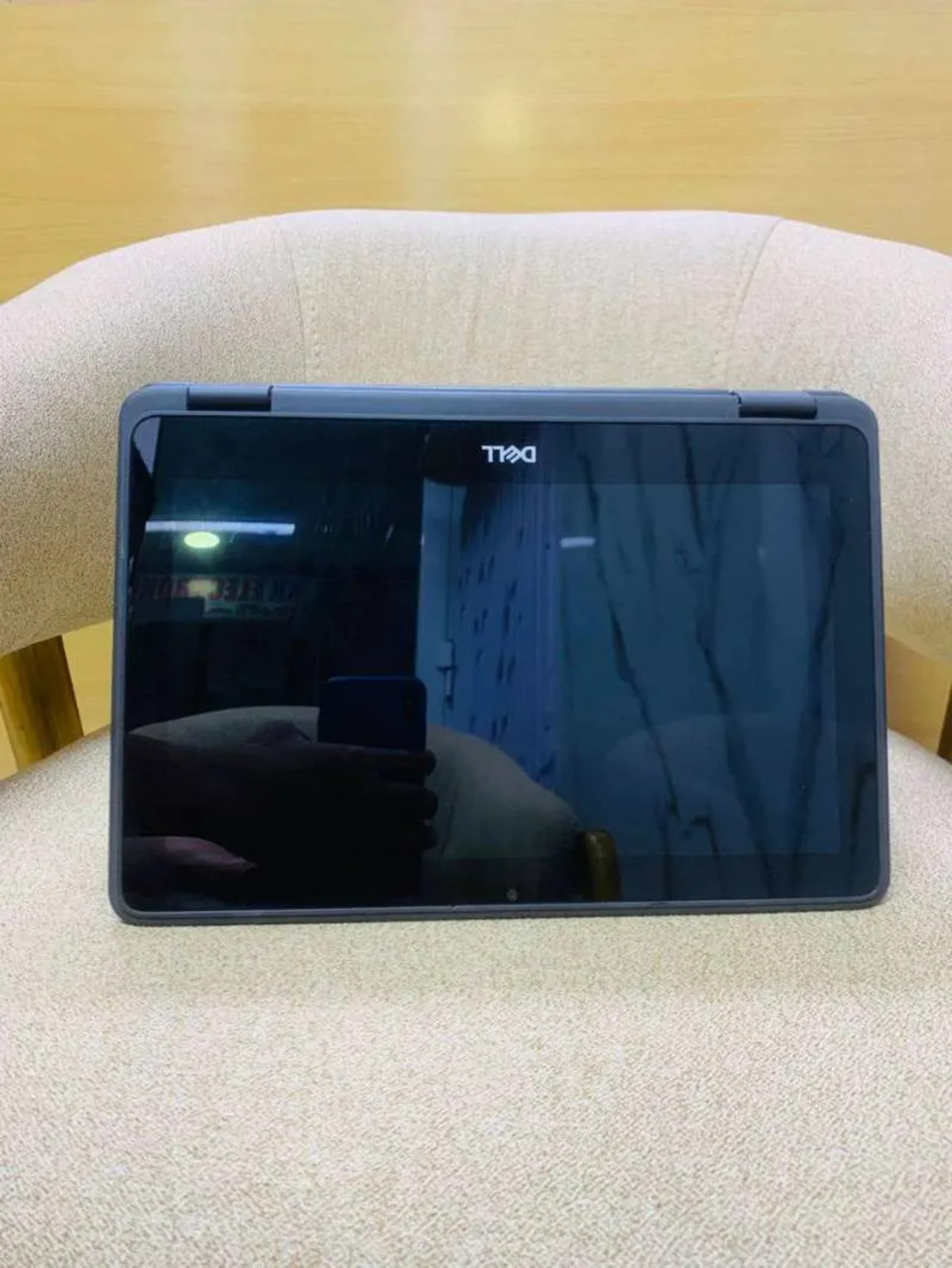 MODEL: DELL LATITUDE 3190 