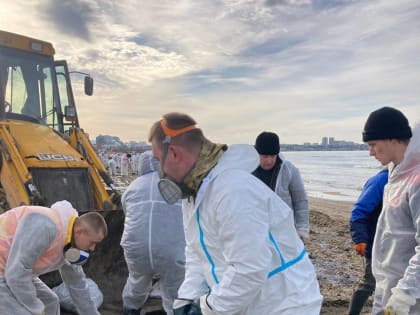 На расчистке пляжей Анапы 21 декабря работали более 7,6 тысячи человек