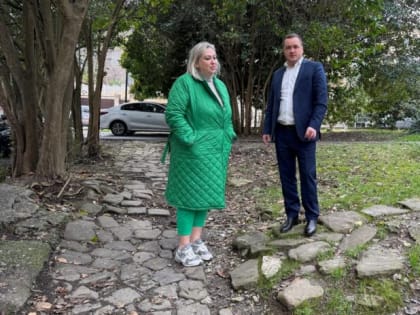 Илья Стопченко провел выездной прием жителей ул. Армавирская пгт. Дагомыс Лазаревского района