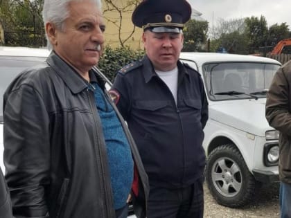 Степан Кагосян совместно с представителями ГИБДД и администрации Сочи провел выездную встречу в мкр. Соболевка