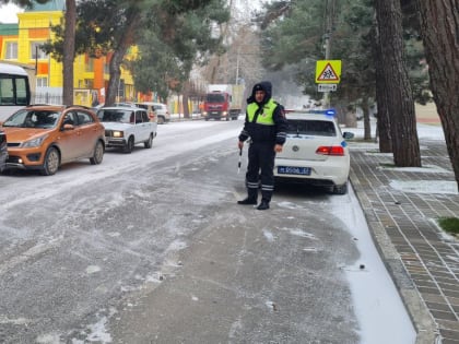Автомобилистов Анапы призвали к соблюдению Правил в условиях непогоды