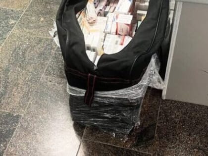 Почти 50 кг незадекларированных лекарств задержали в аэропорту Сочи