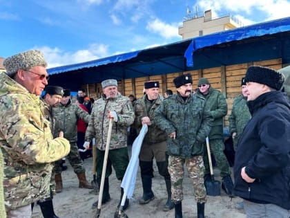 На Кубани более 5,5 тысяч казаков приняли участие в работах по очистке береговой линии от мазута