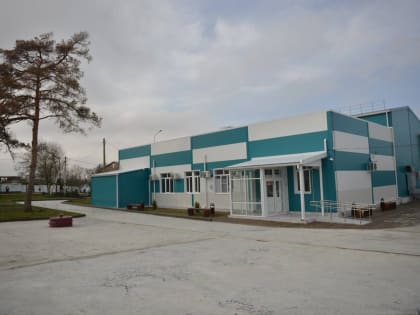 Александр Власов посмотрел спортобъекты Крымского района