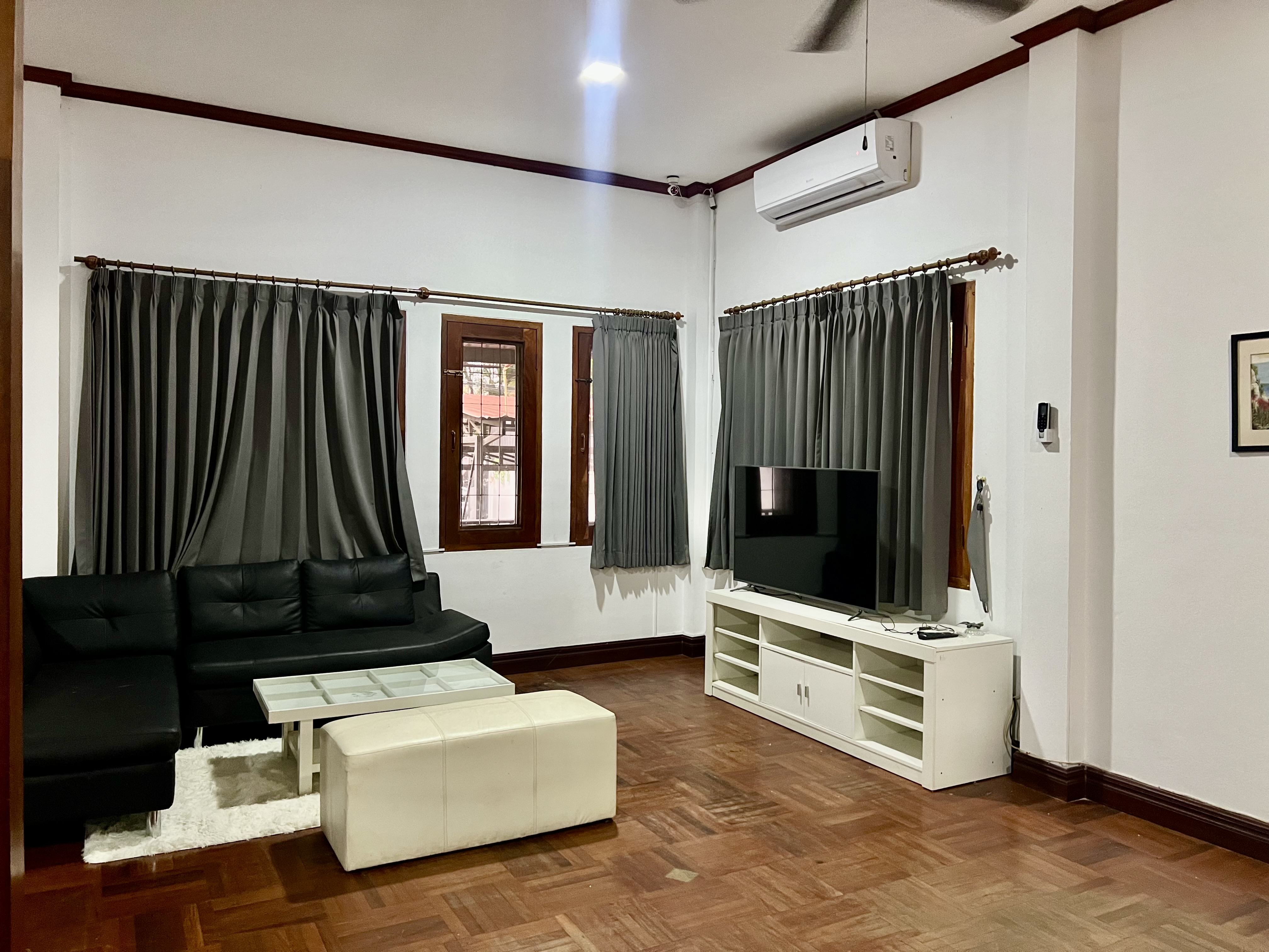 Beautiful One‑Floor House for Rent photo 2