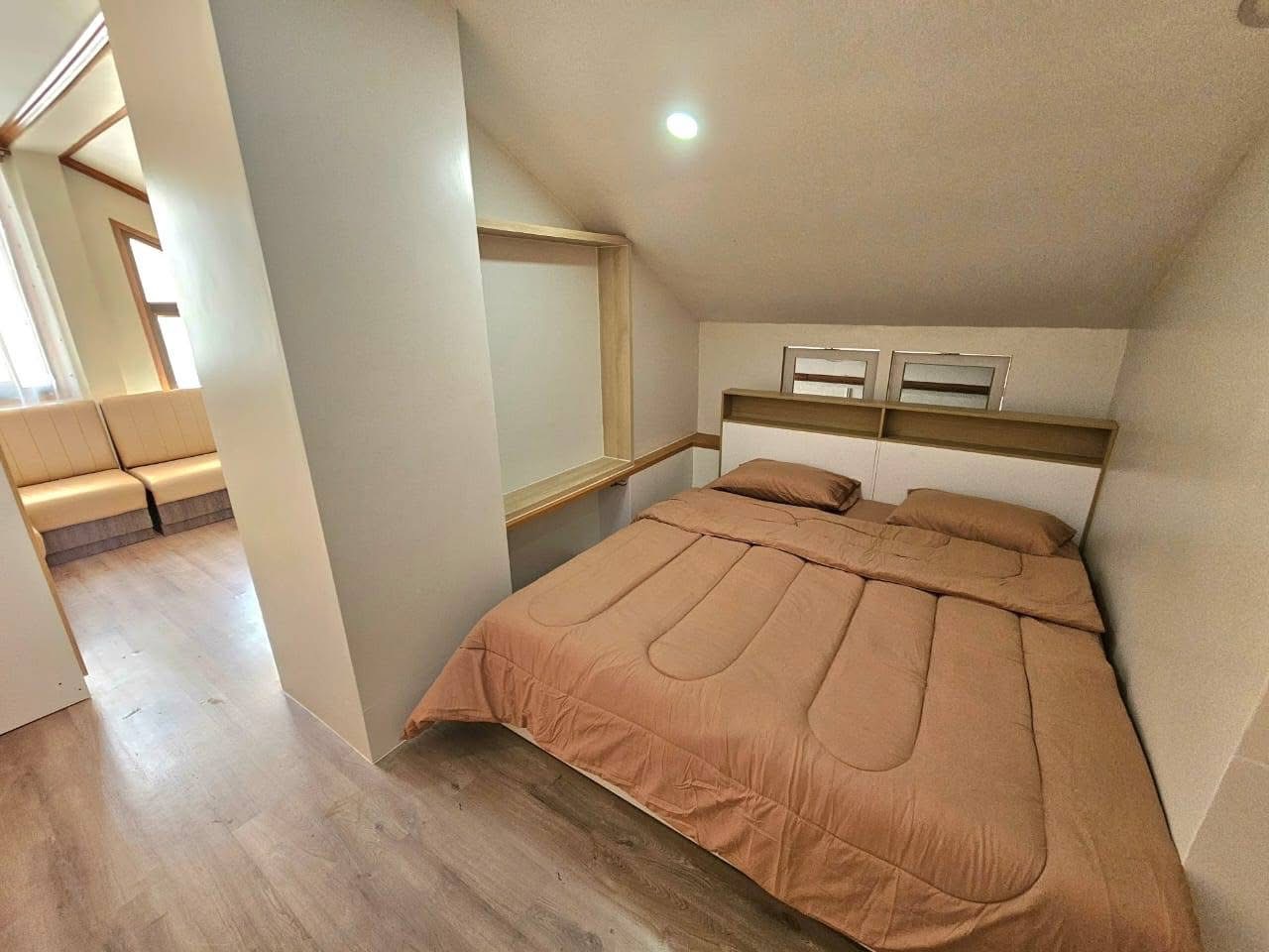 1‑Bedroom Apartment near Chinatown