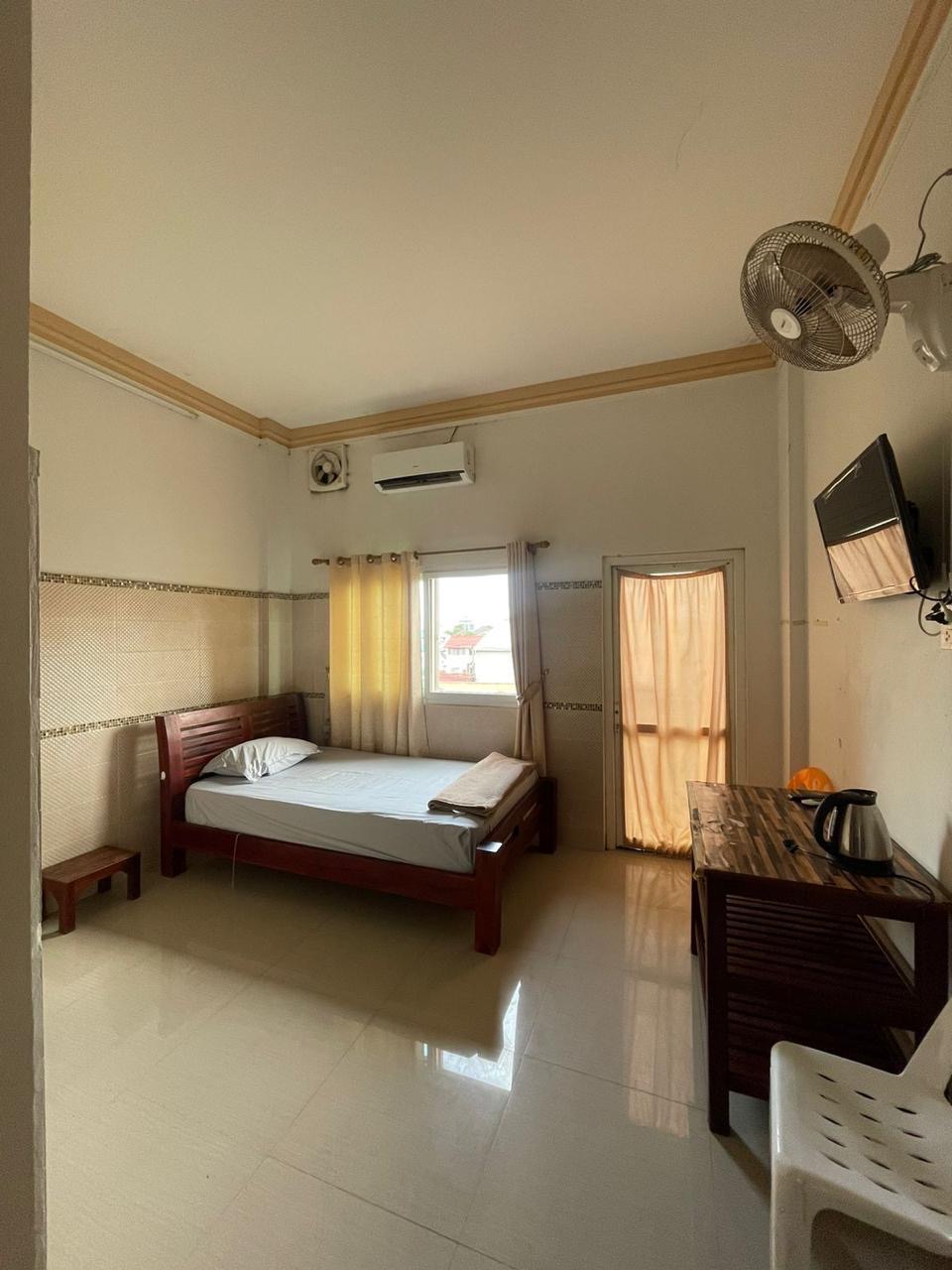 Studio Room near Vientiane Center and Parkson photo 4