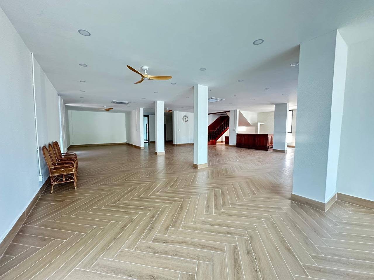 Big house for workplace photo 2