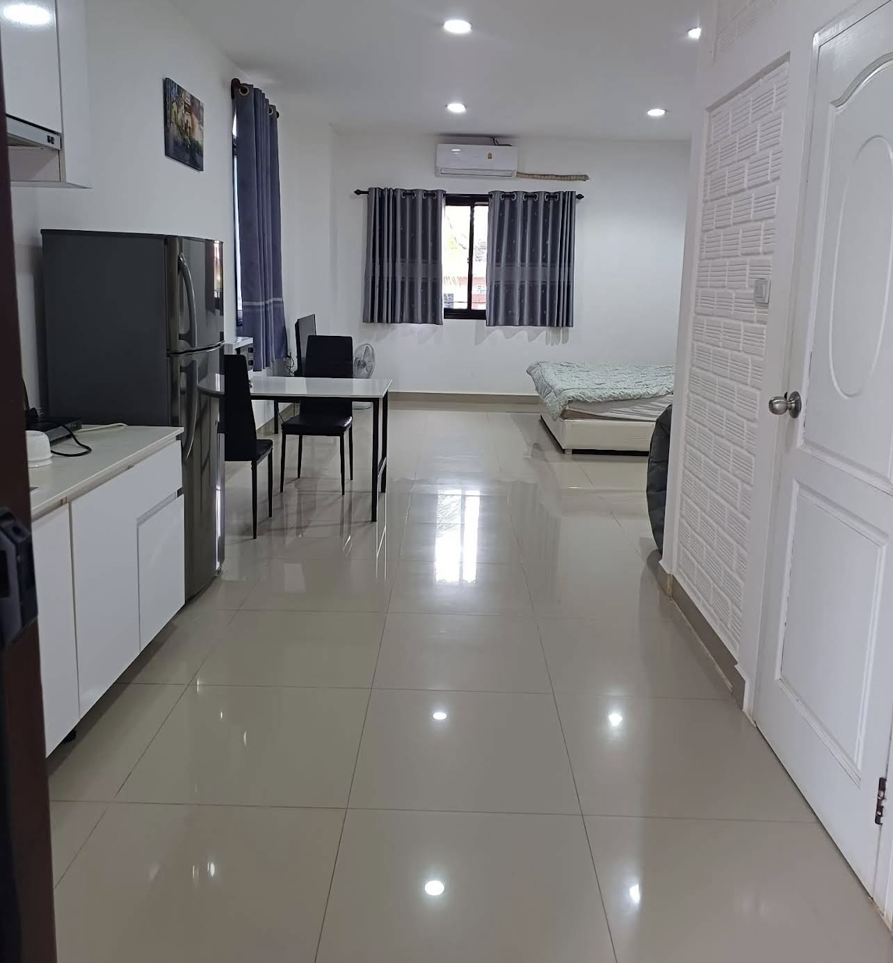 Apartment near Saphanthong Market with Gym photo 2