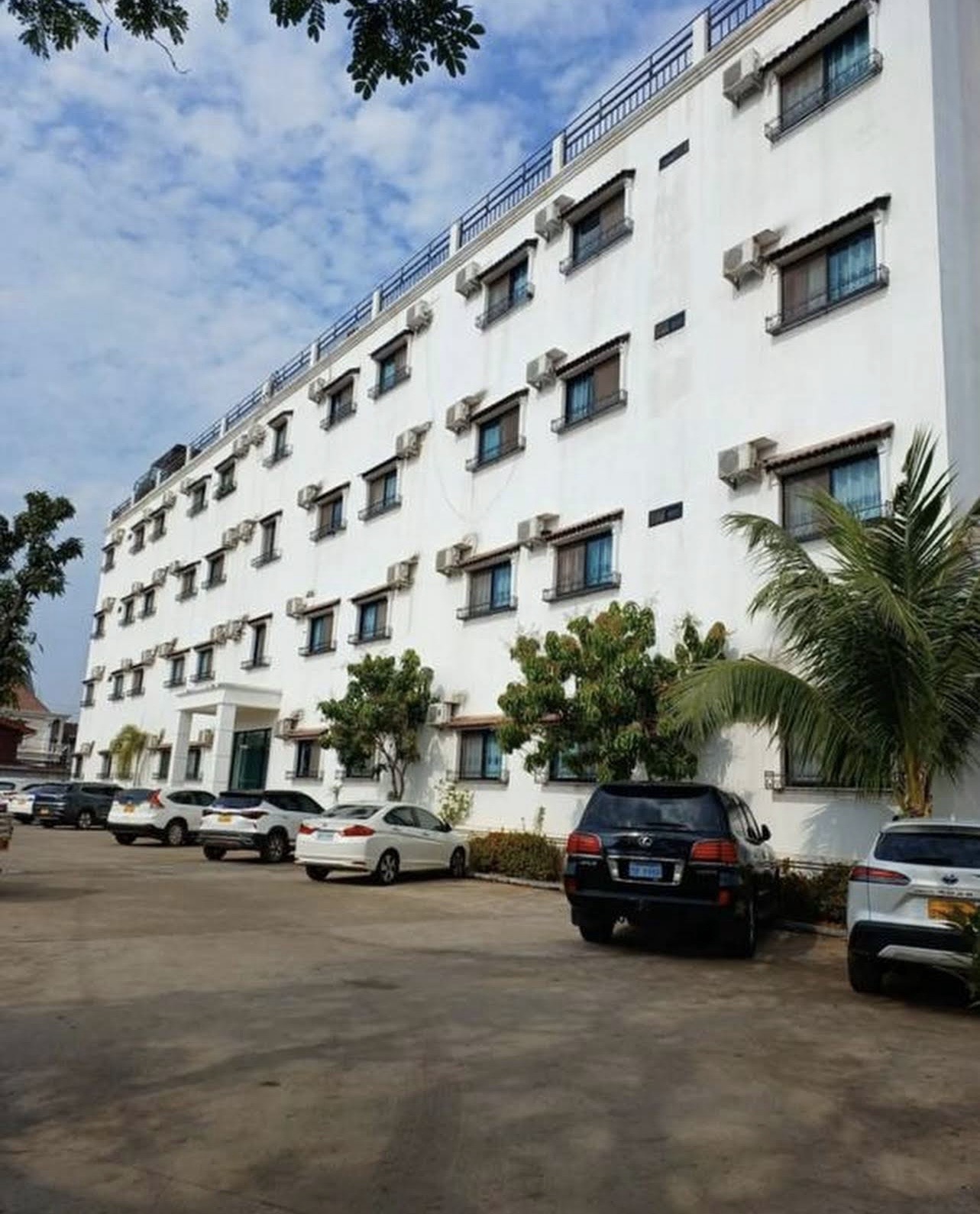 Apartment near Saphanthong Market with Gym