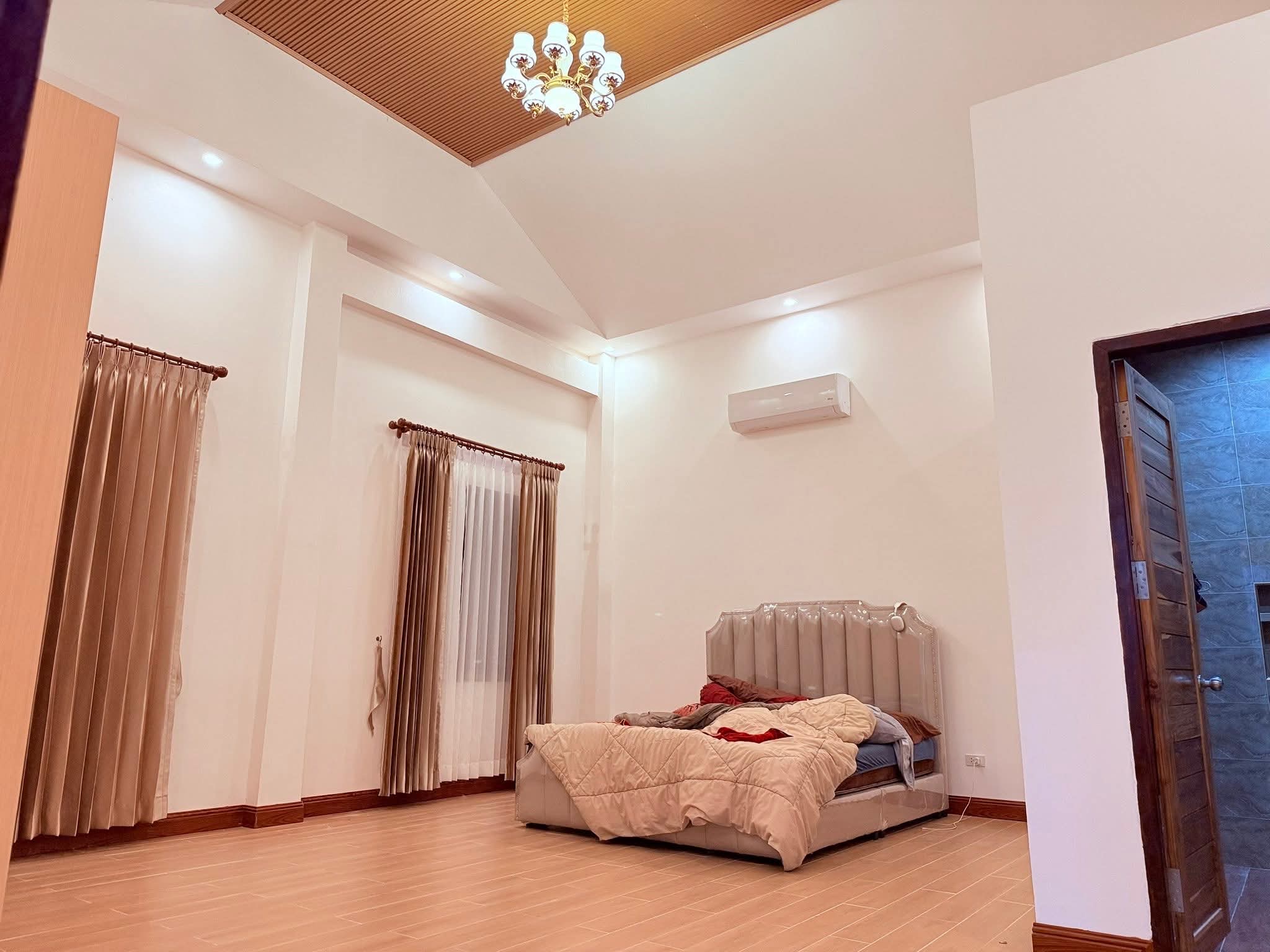 New house in city photo 7