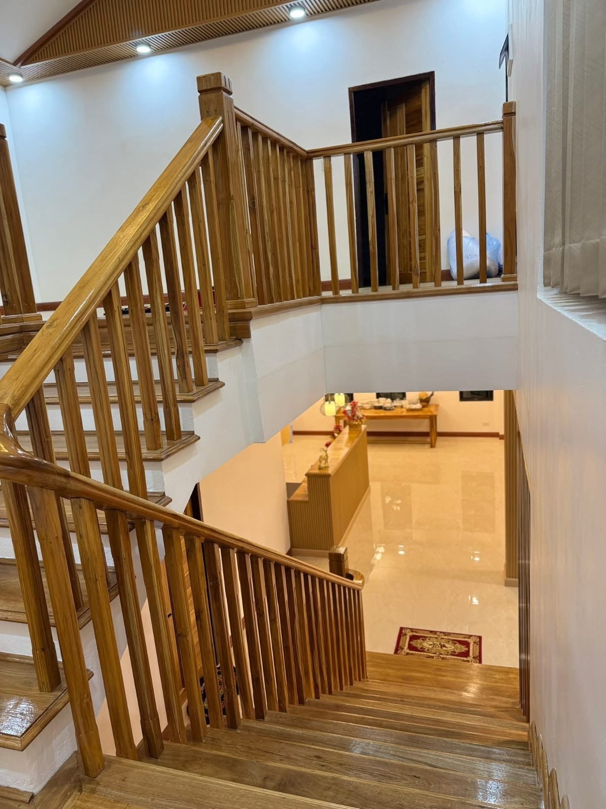 New house in city photo 6
