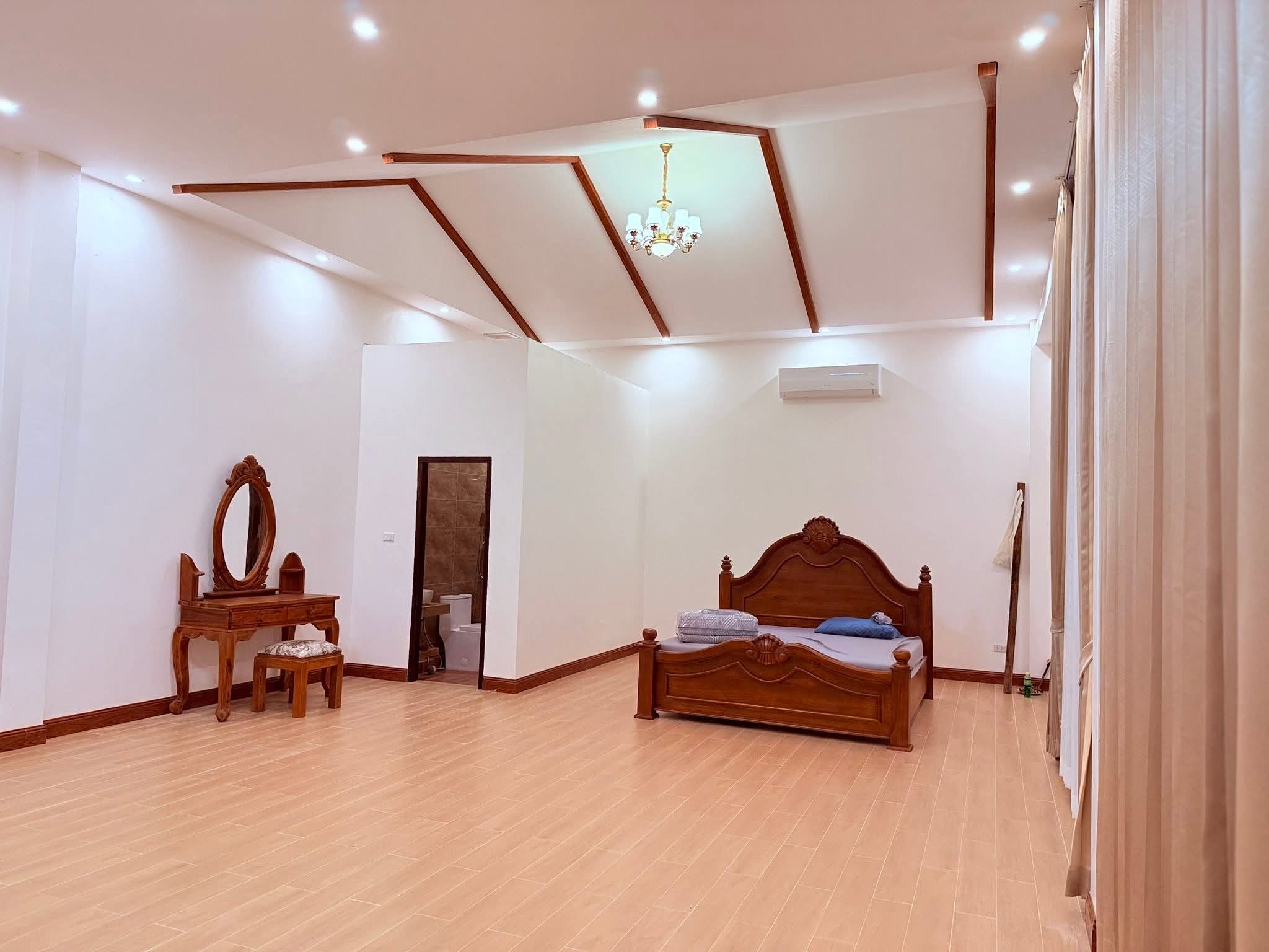 New house in city photo 8