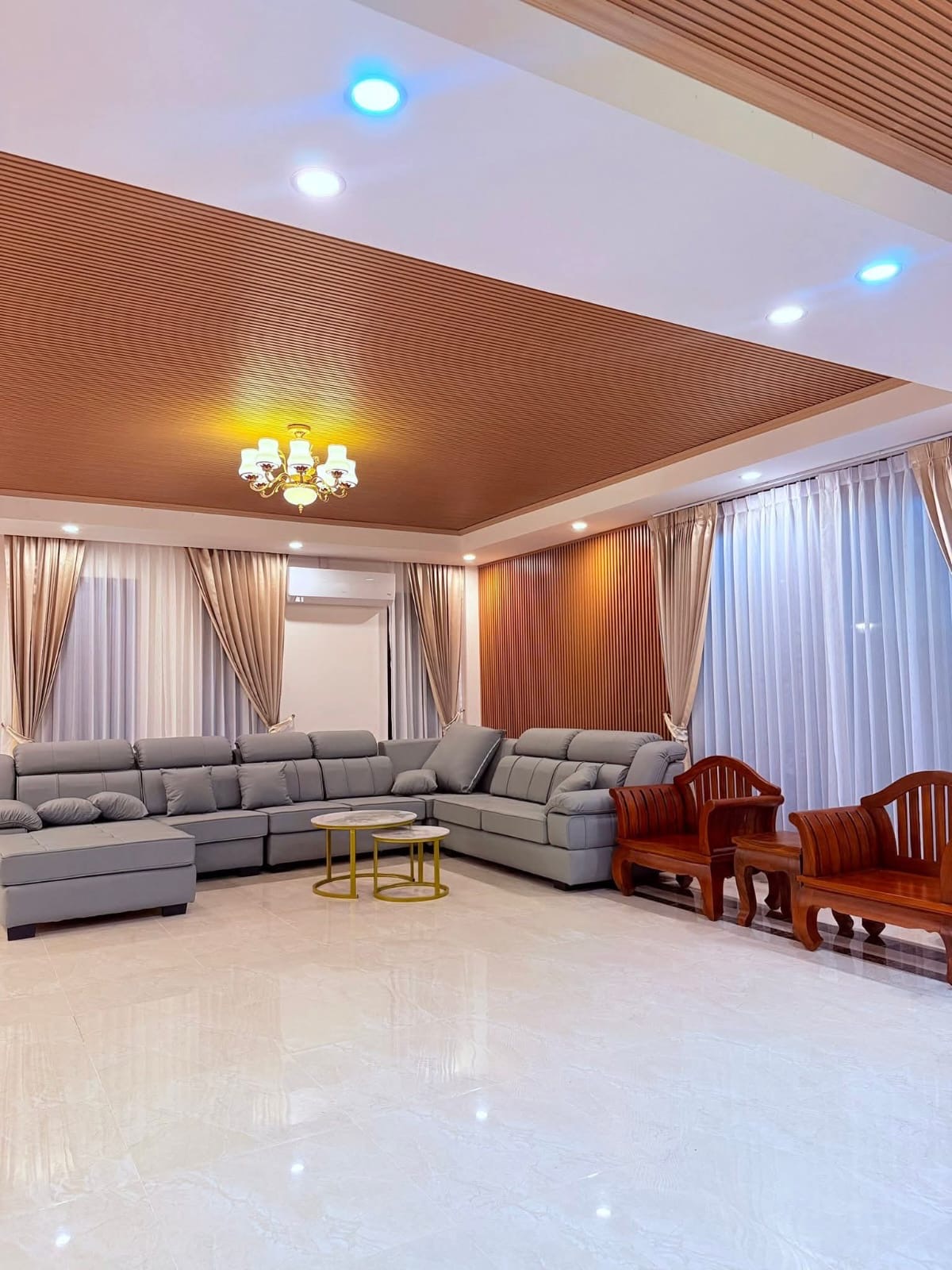 New house in city photo 3