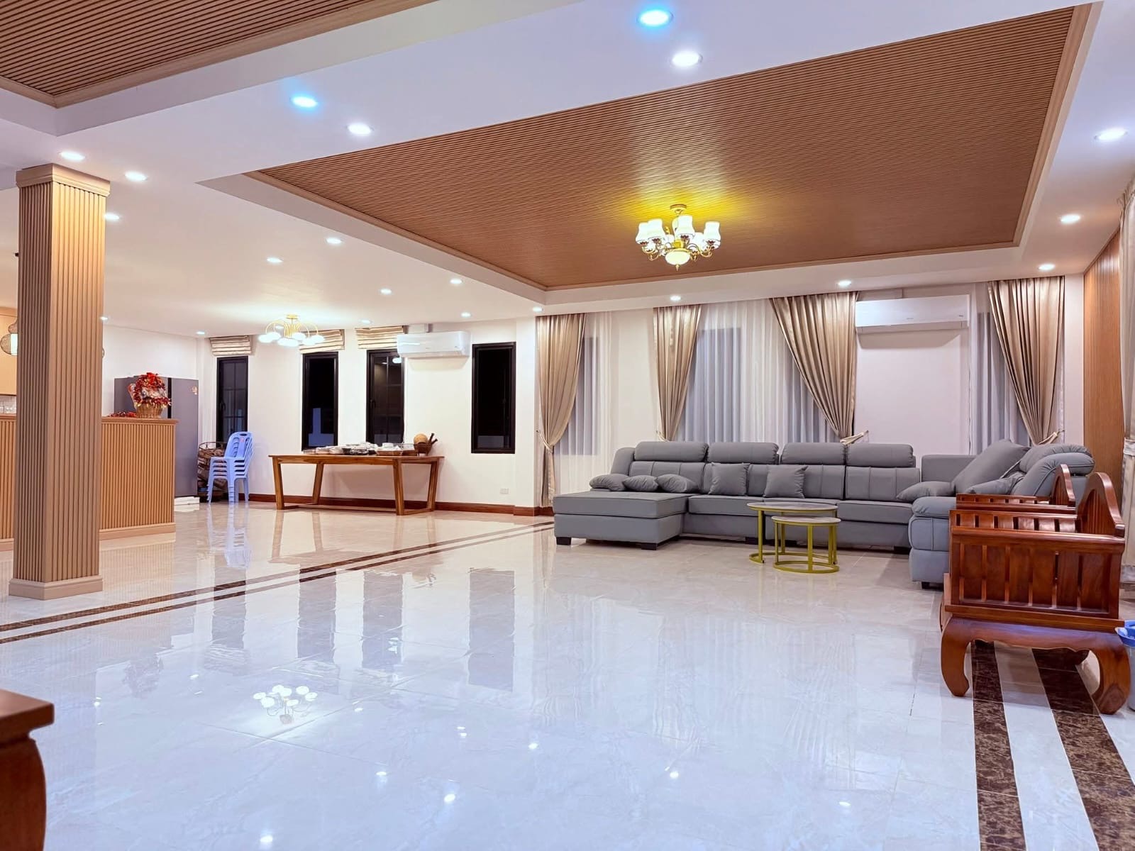 New house in city photo 2