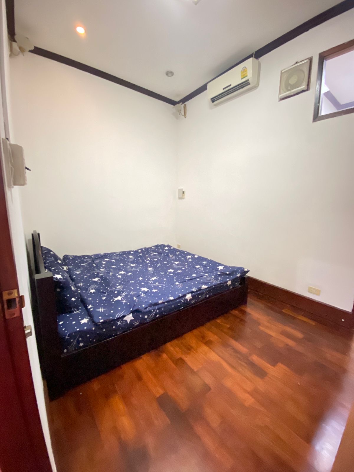 House for Rent photo 9