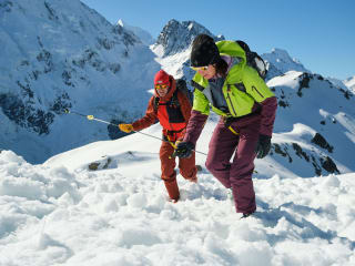 Avalanche Awareness & Safety Courses feature image - Avalanche rescue skills - beacon search, New Zealand