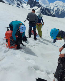 Articles - Ball Pass Crossing - Roping up for glacier travel, Ball Glacier, Aoraki Mount Cook National Park