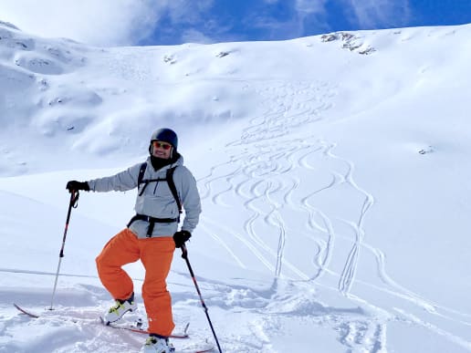 New Zealand Backcountry Skiing & Split-boarding - The Best Freeride, Ski Touring & Split-Boarding Adventures in New Zealand - Cass Valley Ski & Split-board Tours - Skiing first tracks in fresh powder snow near Falcon's Nest Hut, Cass Valley Ski Touring - Skiing first tracks in fresh powder snow near Falcon's Nest Hut, Cass Valley Ski Touring 6